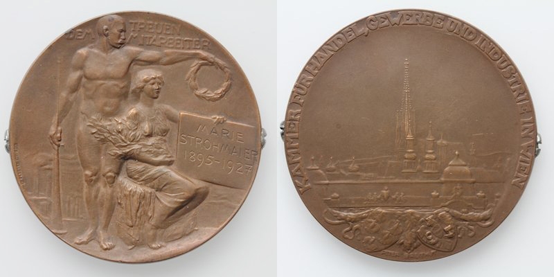 AE-Medaille Marie Strohmayer 1927 für Treue Mitarbeit